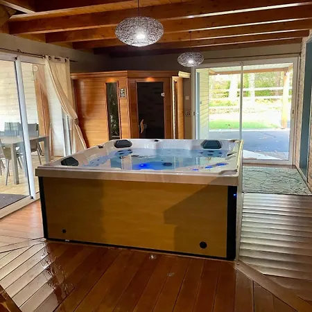 ヴィラ Des Albizzias