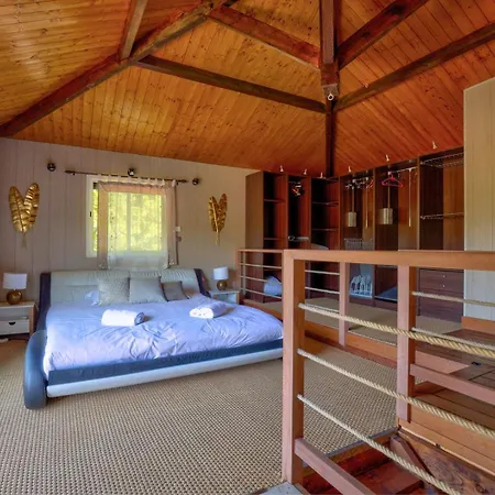 Des Albizzias Villa *